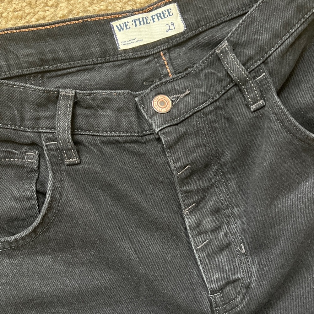Free People We The Free Good Luck Mid-Rise
Barrel Jeans - Size 29 Regular - Picture 3 of 6